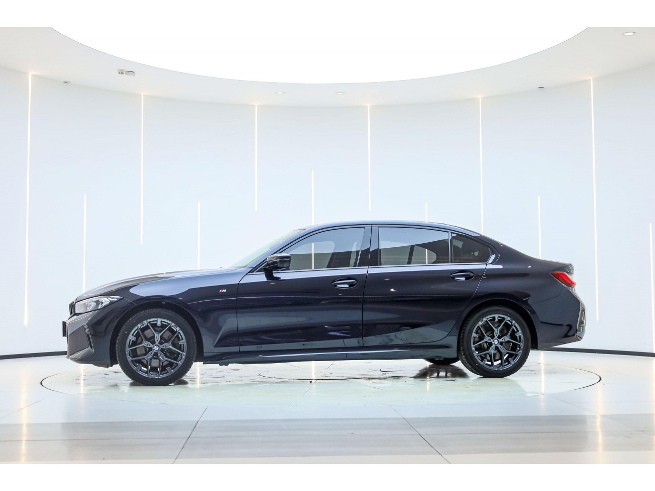 BMW 330Li 2025