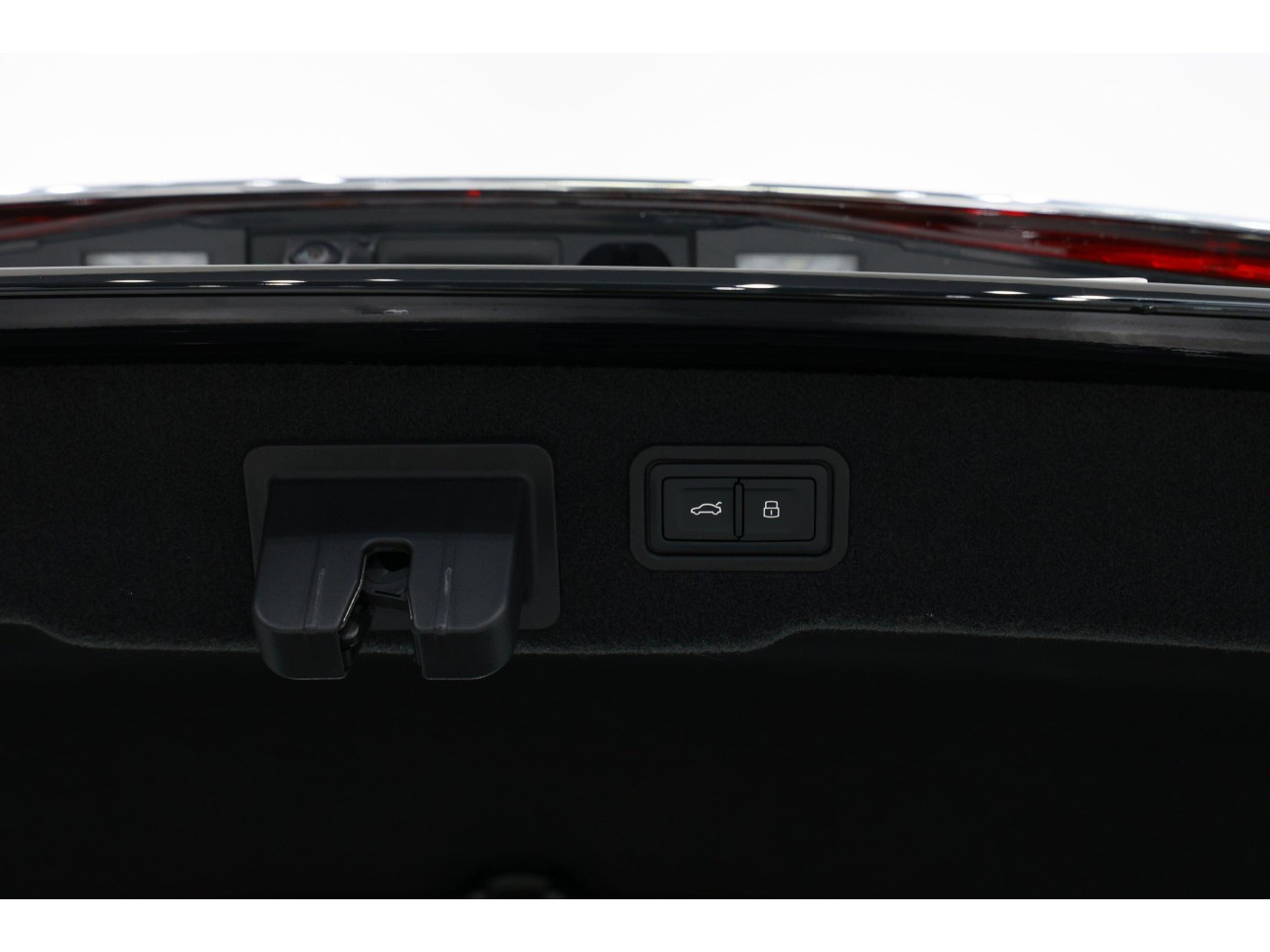 Audi A8L 55 TFSI 2022