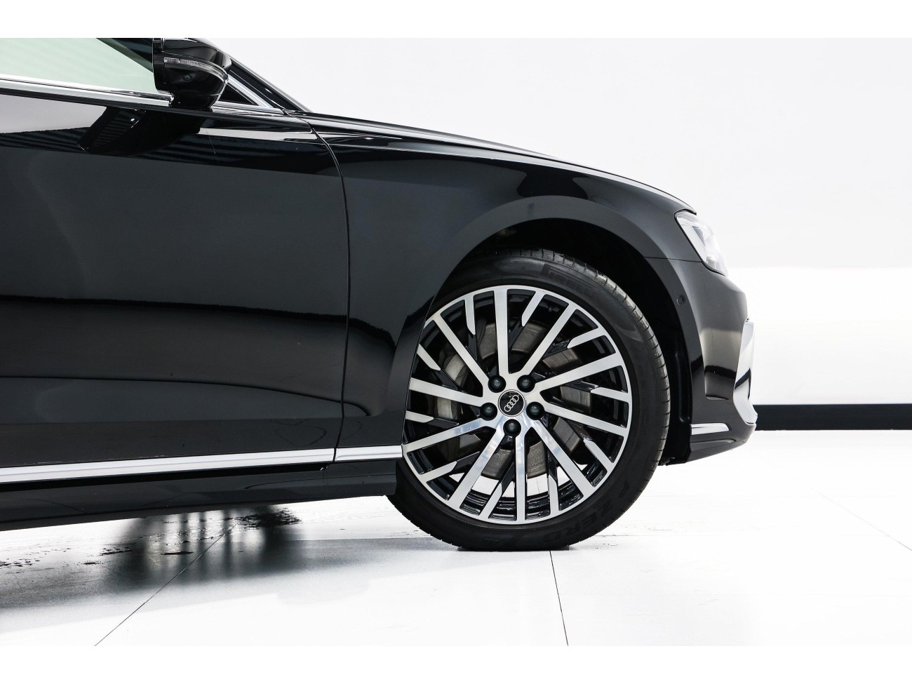 Audi A8L 55 TFSI 2022