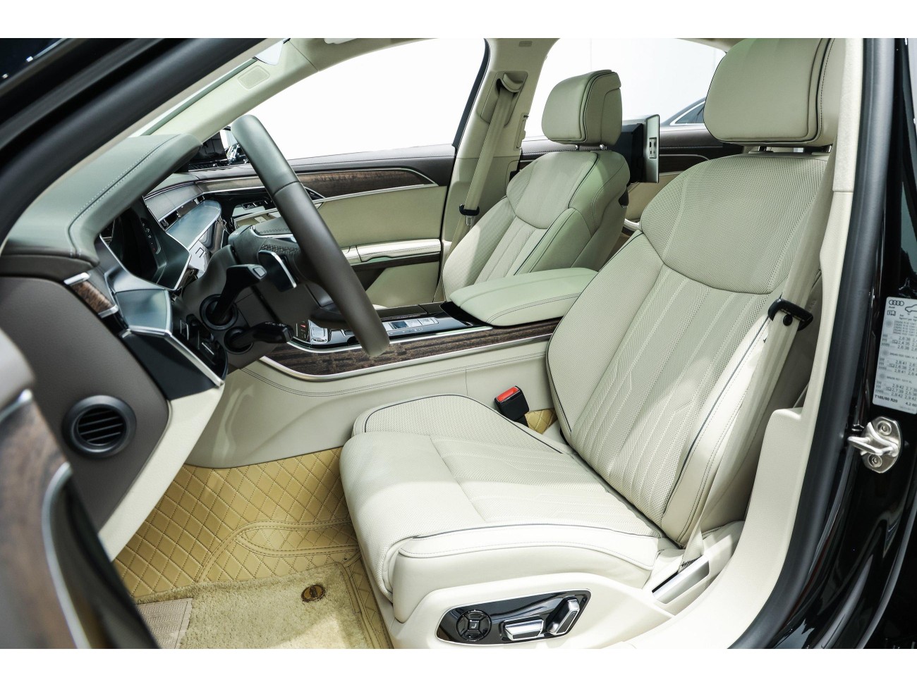 Audi A8L 55 TFSI 2022