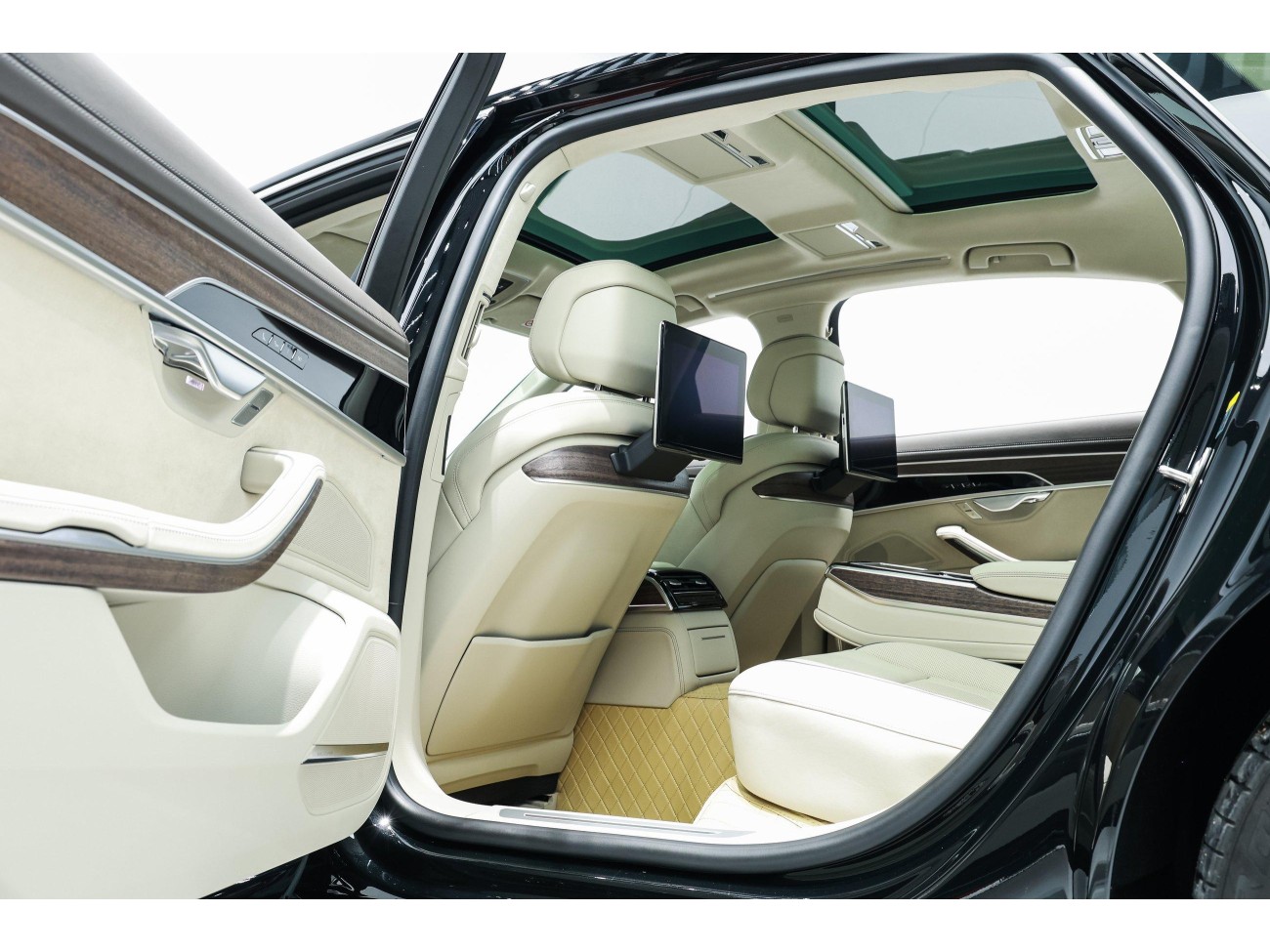 Audi A8L 55 TFSI 2022