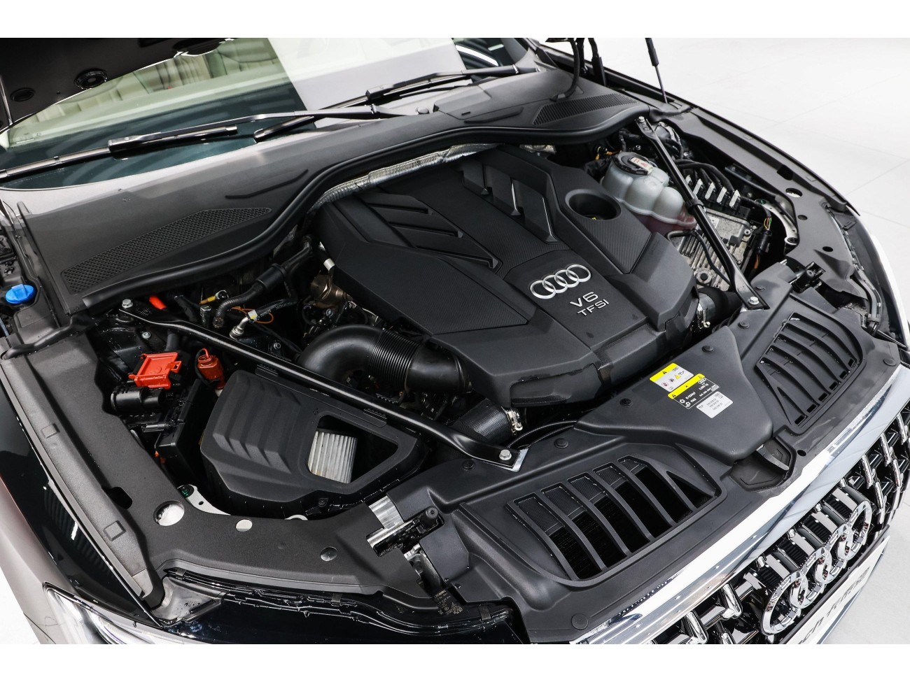 Audi A8L 55 TFSI 2022