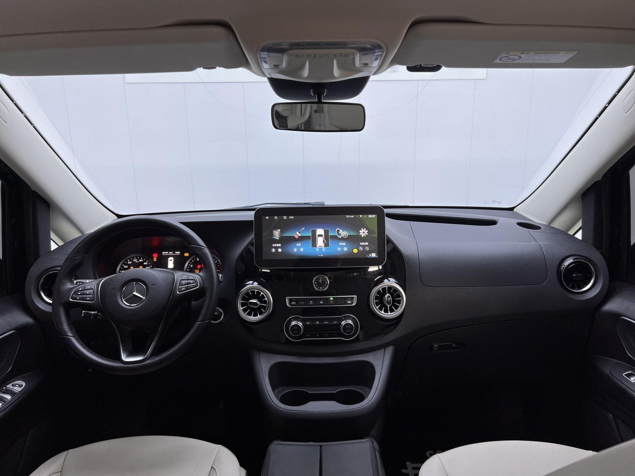 Mercedes-Benz 2023 2023