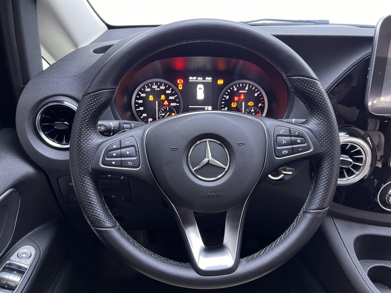 Mercedes-Benz 2023 2023