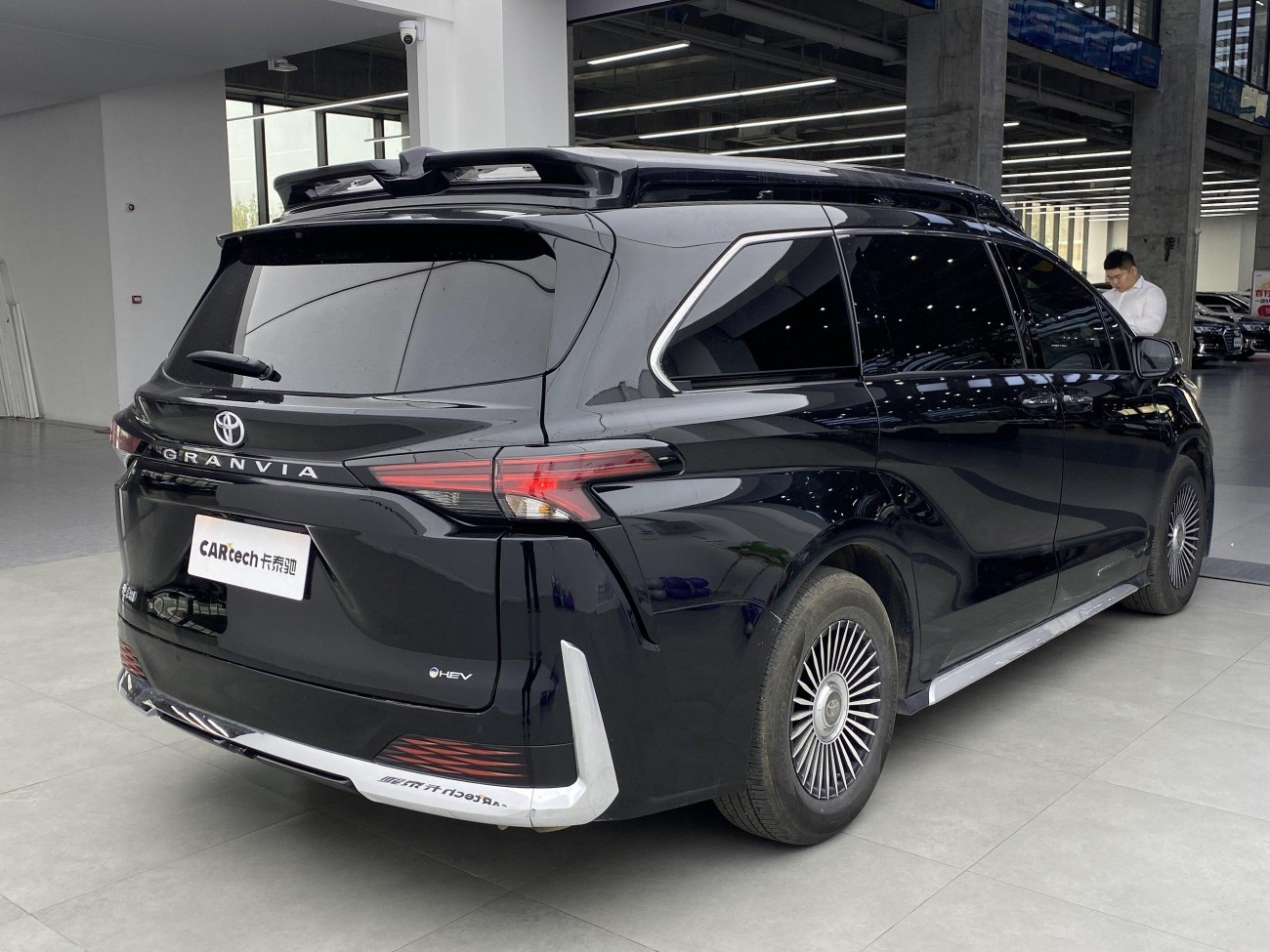 Toyota Granvia 2025