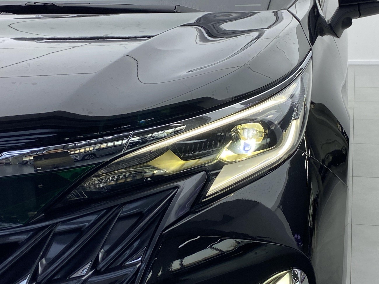 Toyota Granvia 2025