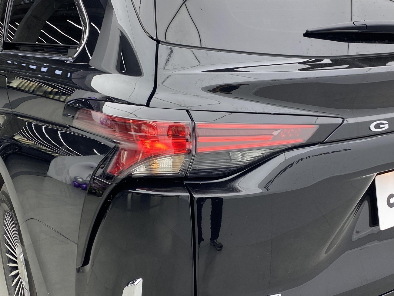 Toyota Granvia 2025