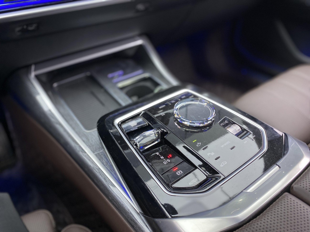 BMW 740Li 2024
