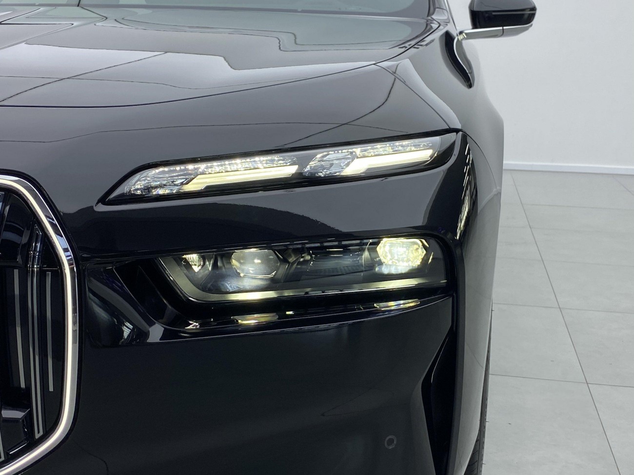 BMW 740Li 2024