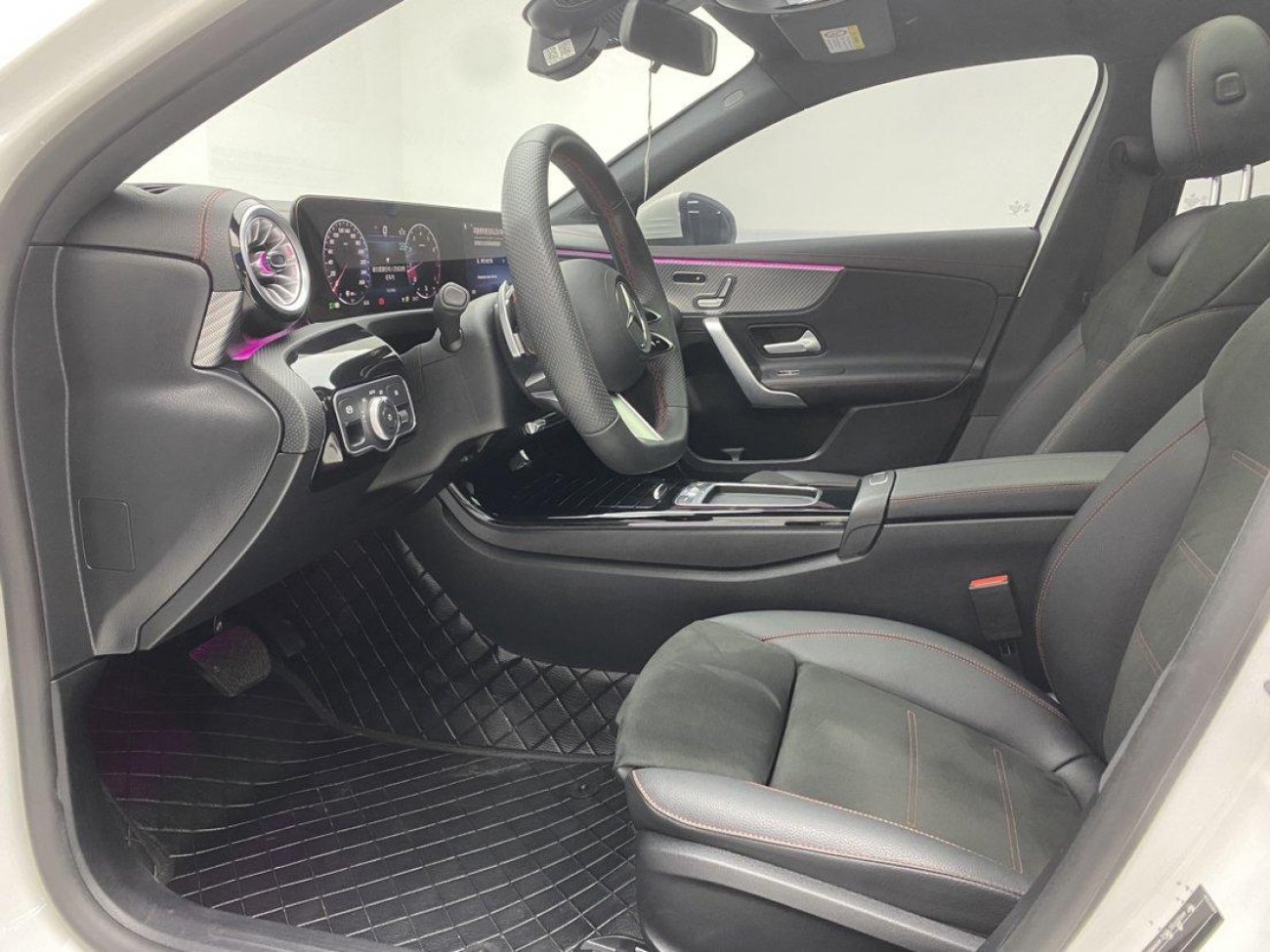 Mercedes-Benz A 200 L 2025