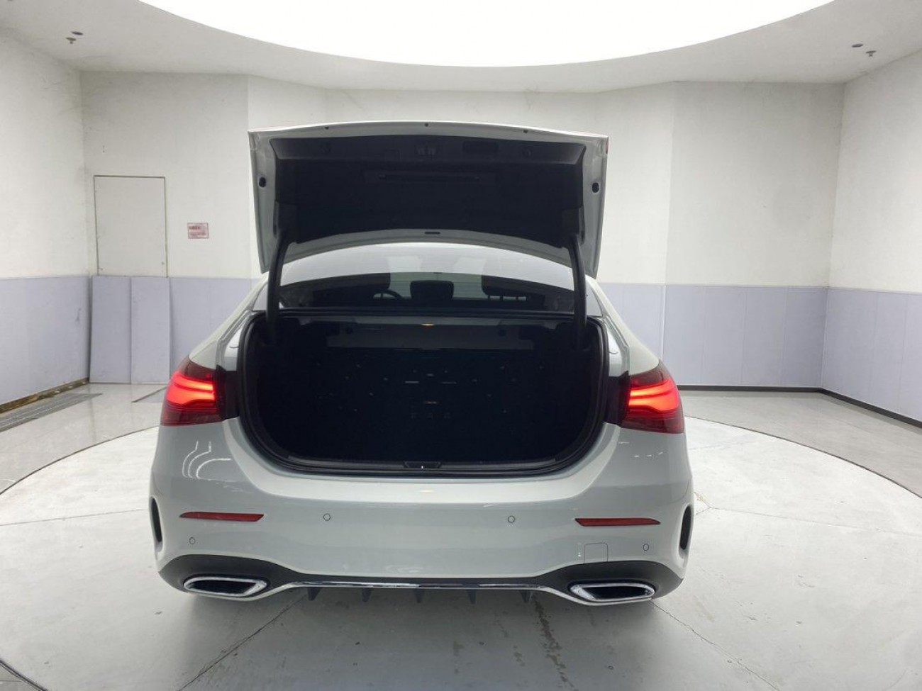 Mercedes-Benz A 200 L 2025