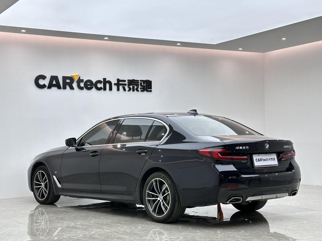 BMW 525Li 2021