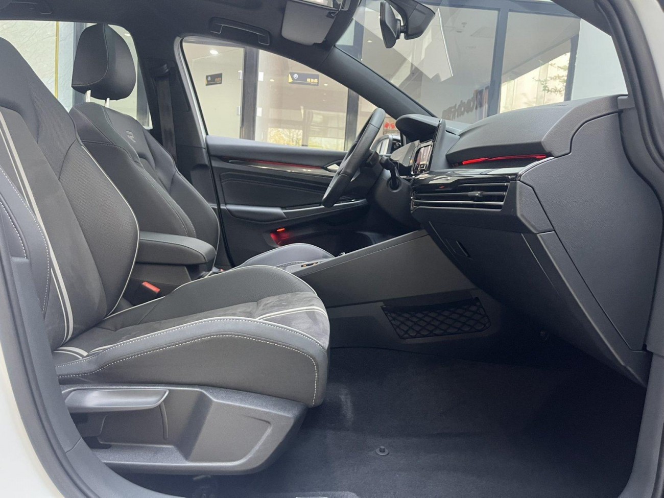 Volkswagen Golf 2024