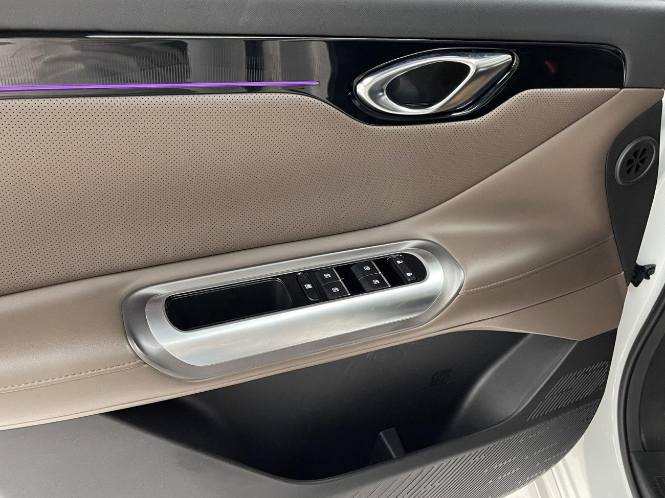 Trumpchi E8 2024