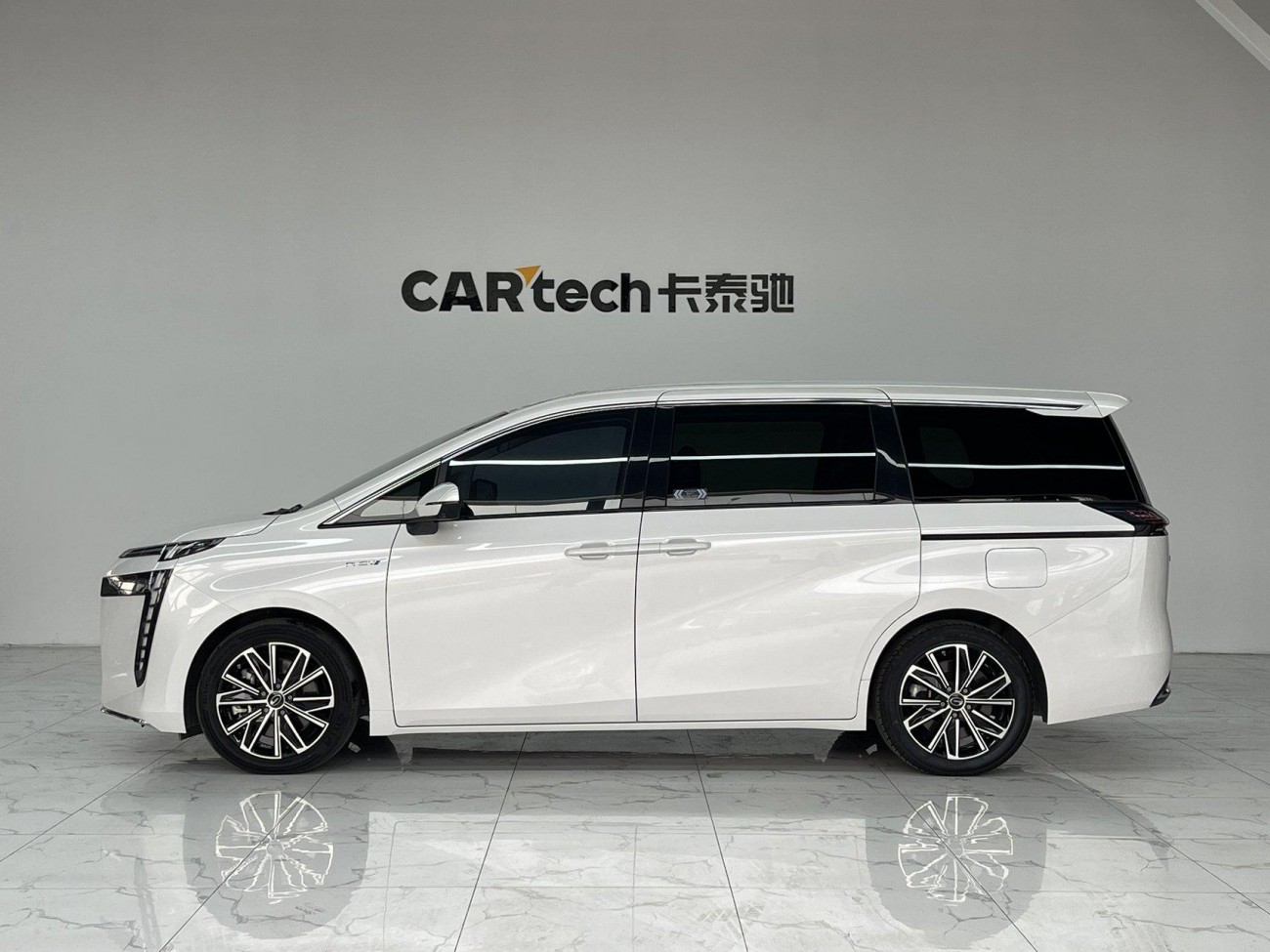 Trumpchi E8 2024