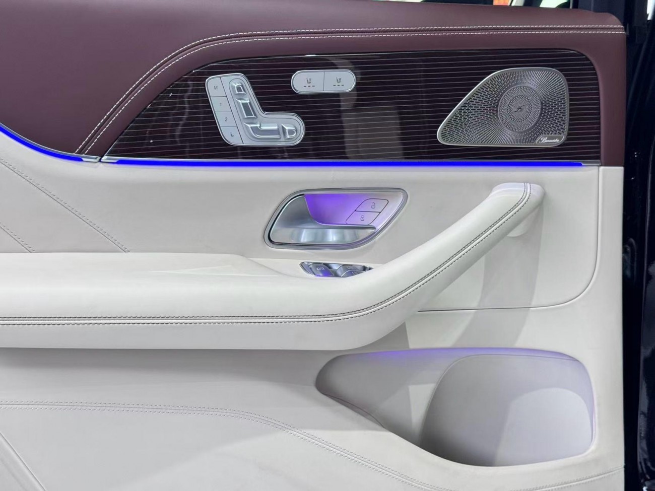 Mercedes-Benz GLS 2023