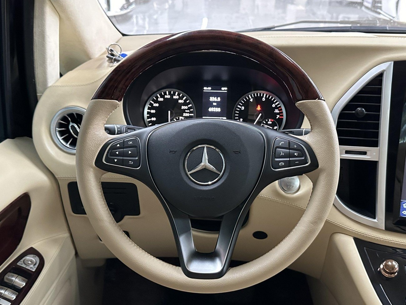 Mercedes-Benz Metris 2019