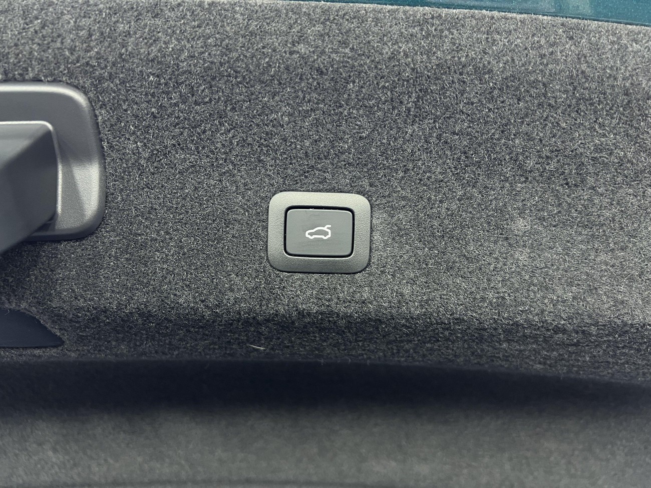 Xiaomi SU7 2025