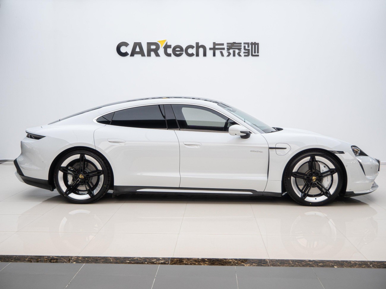 Porsche Taycan 2020