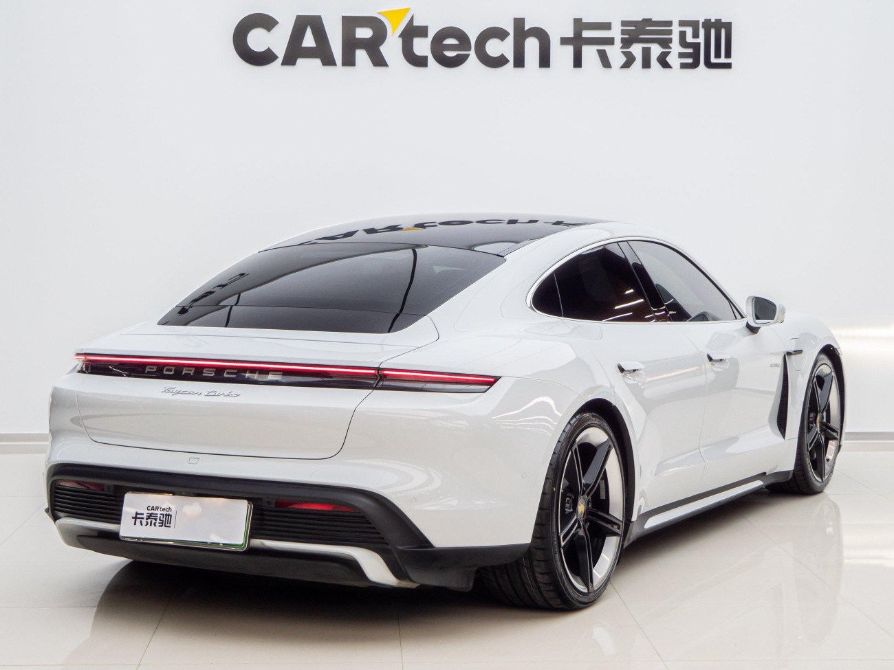 Porsche Taycan 2020