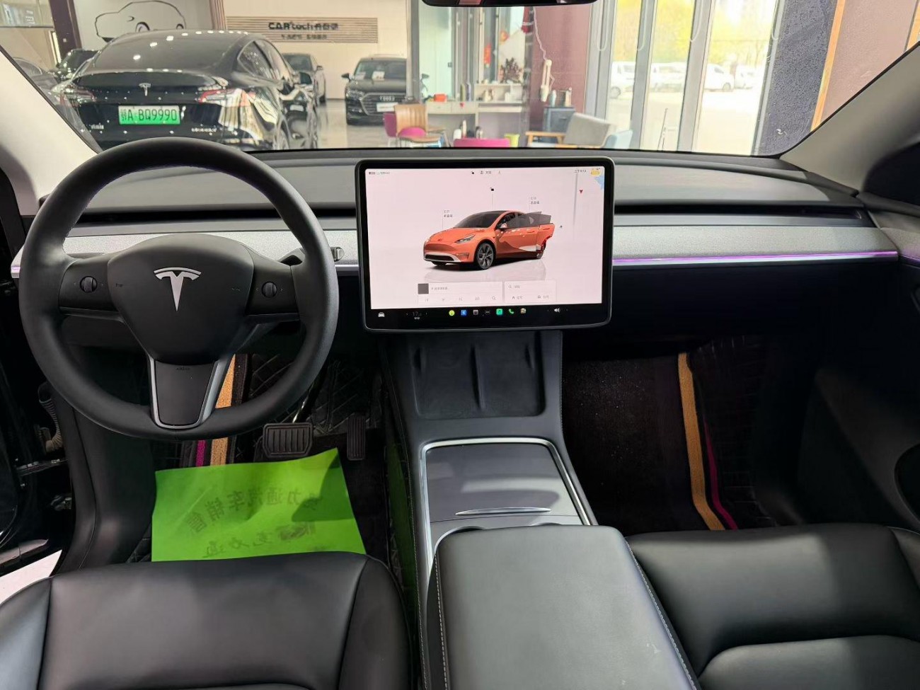 Tesla Model Y 2024