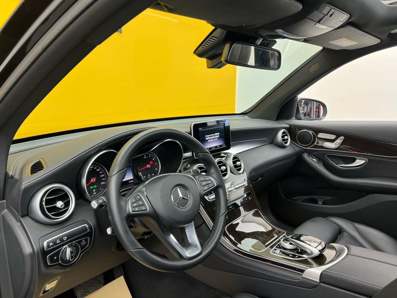 Mercedes-Benz GLC 260 L 2019