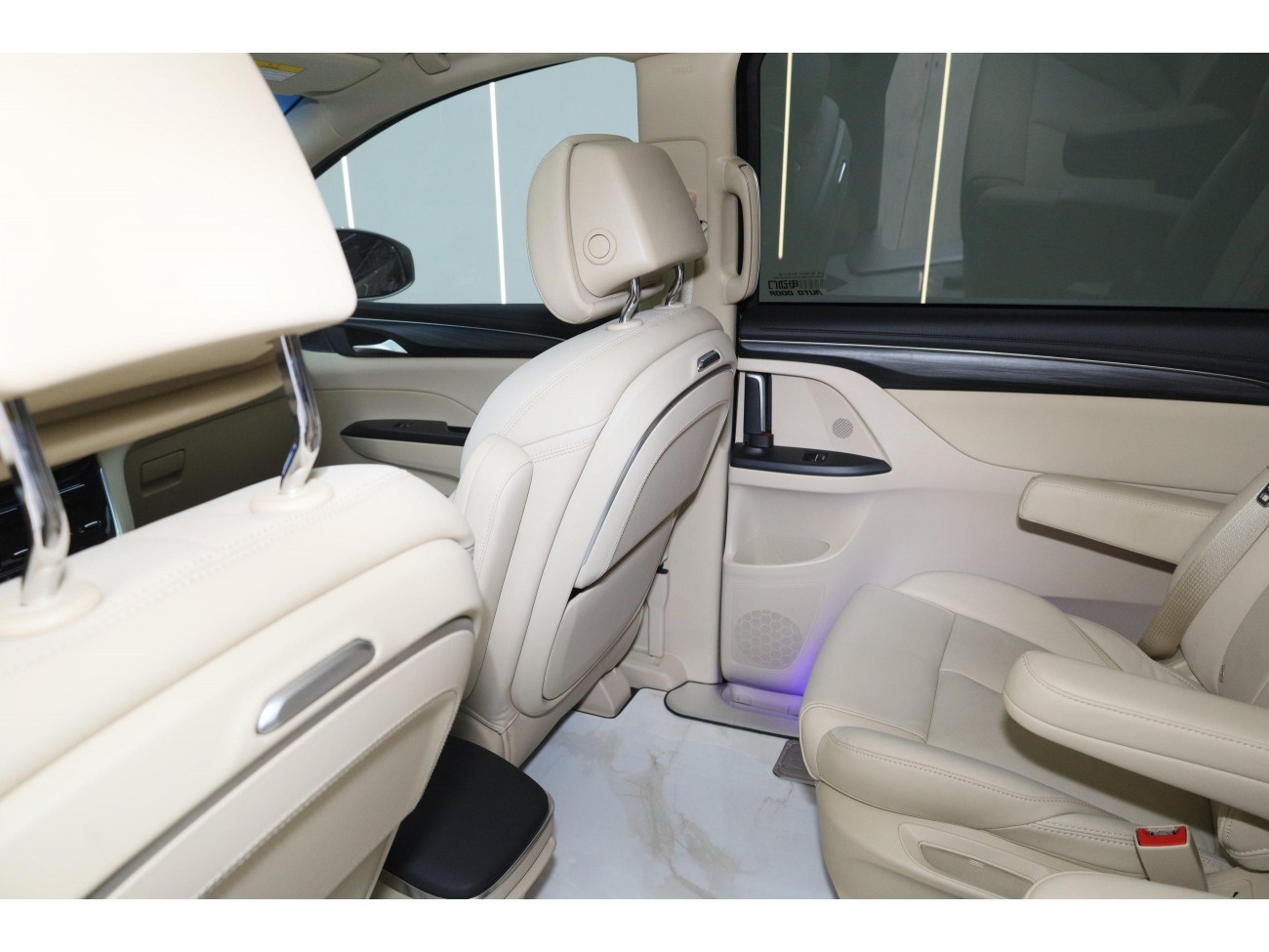 Buick GL8 2024