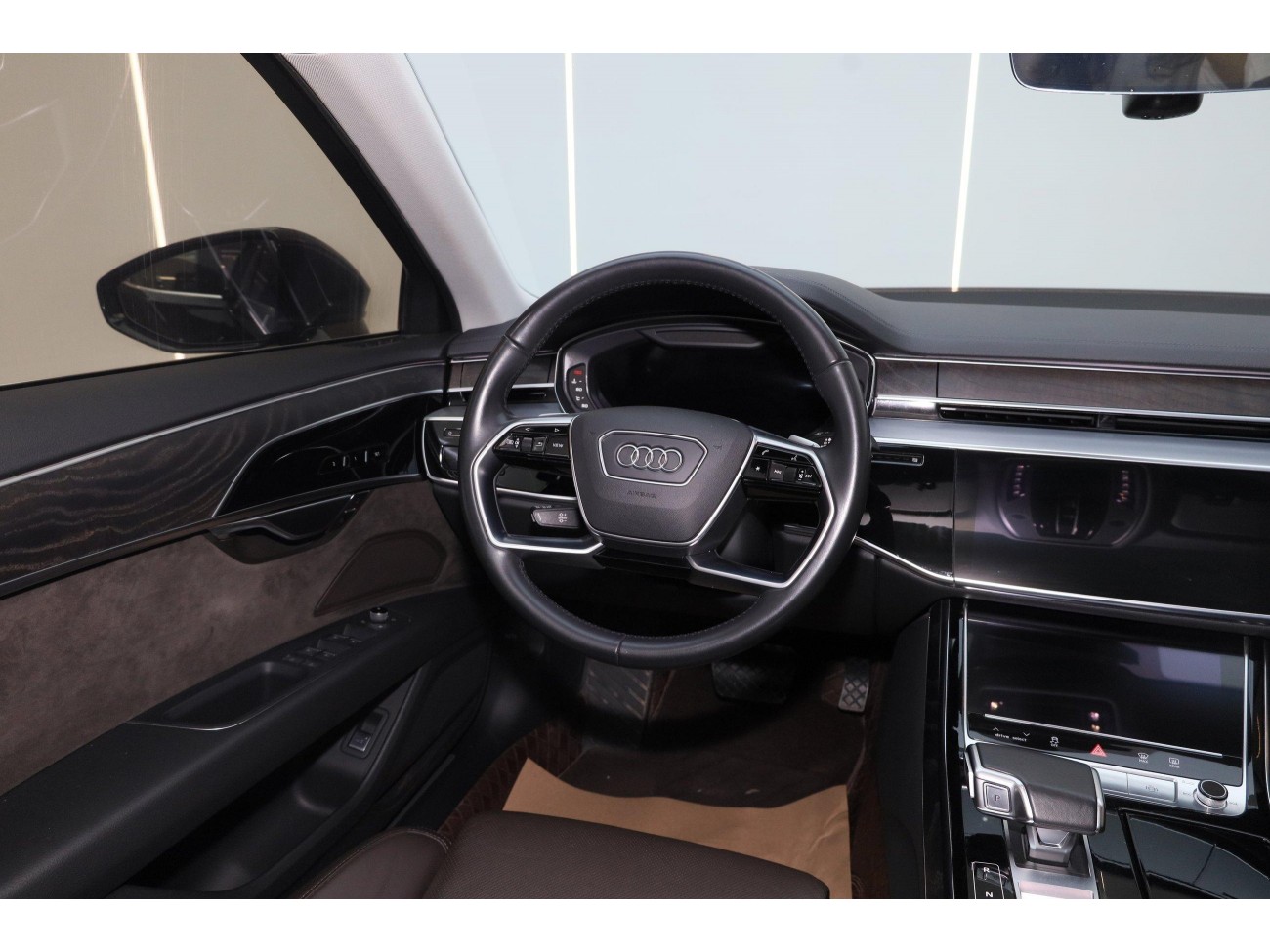 Audi A8L 50 TFSI 2021
