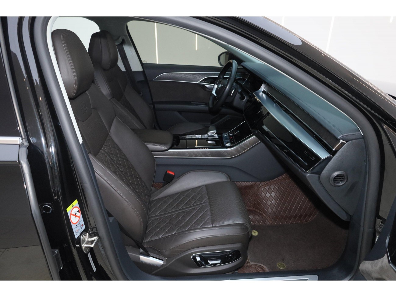 Audi A8L 50 TFSI 2021