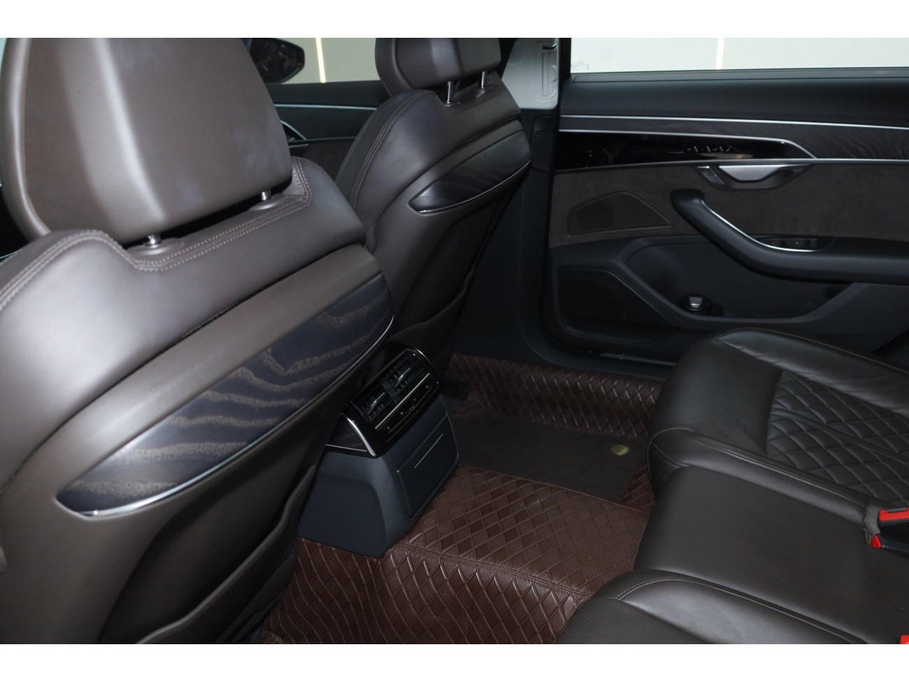 Audi A8L 50 TFSI 2021