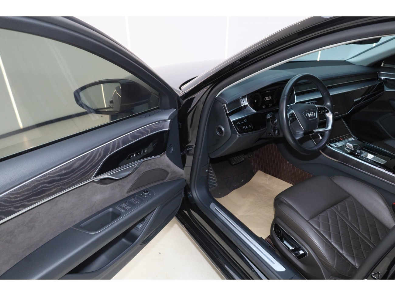 Audi A8L 50 TFSI 2021