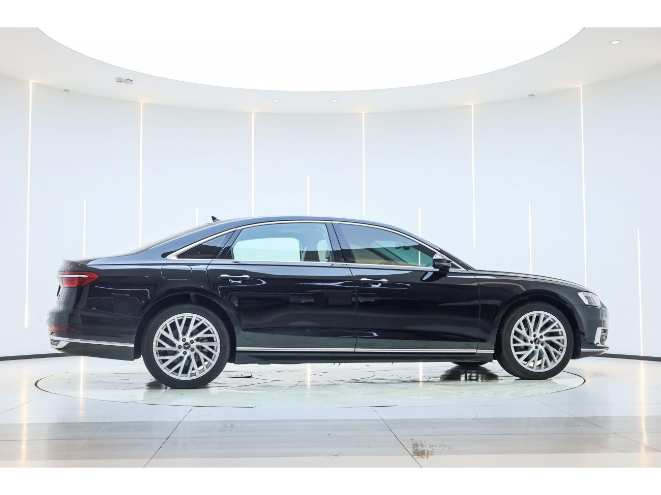 Audi A8L 50 TFSI 2021