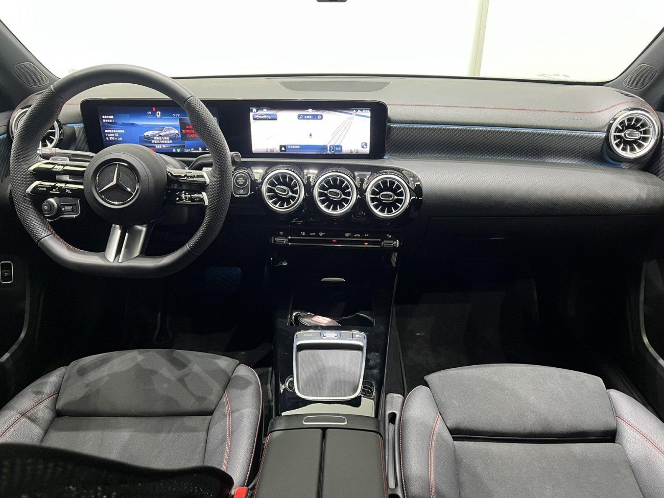 Mercedes-Benz A 200 L 2025