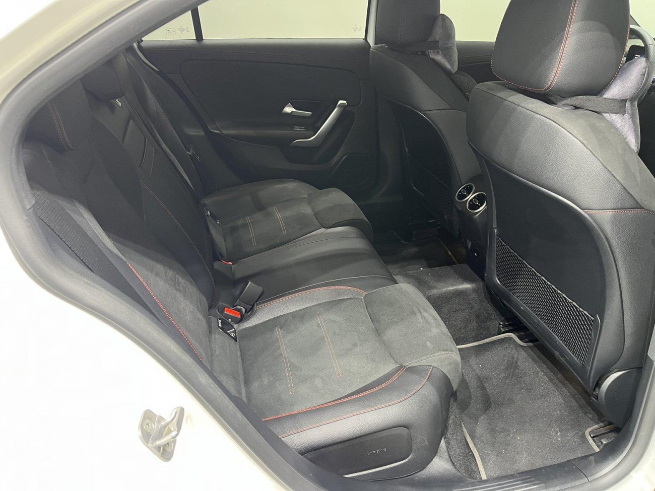 Mercedes-Benz A 200 L 2025