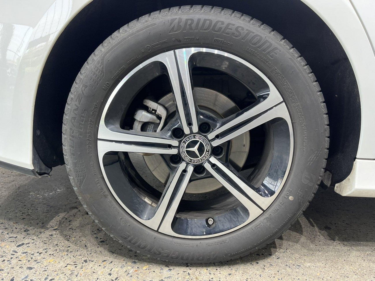Mercedes-Benz A 200 L 2025