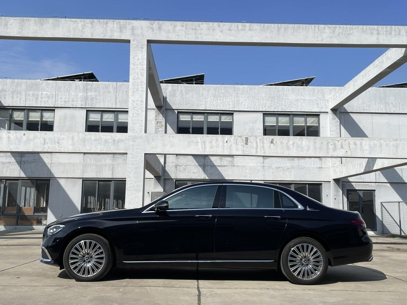 Mercedes-Benz E 300 L 2023