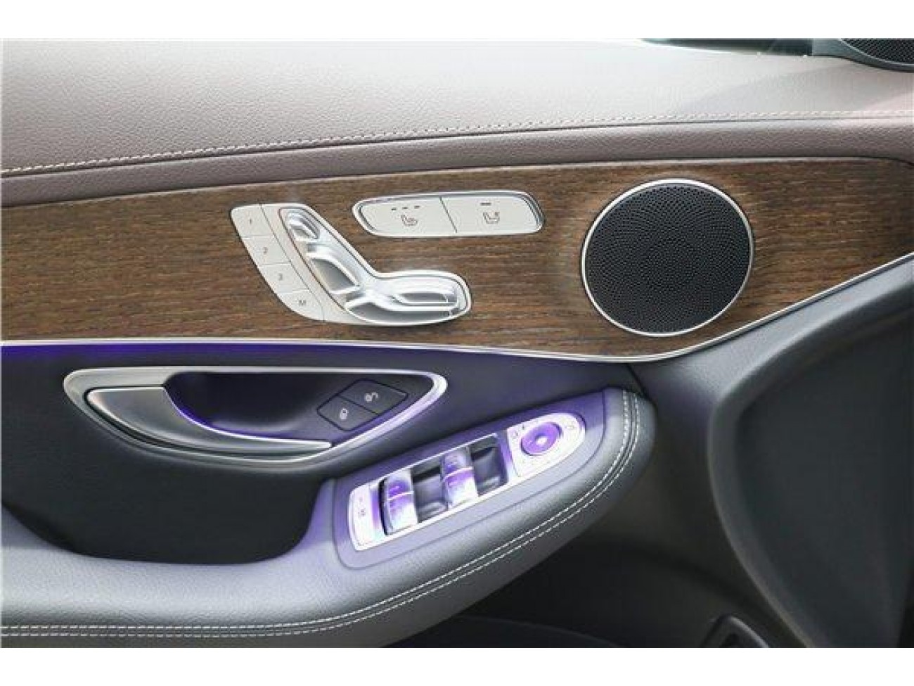 Mercedes-Benz GLC 260 L 2021