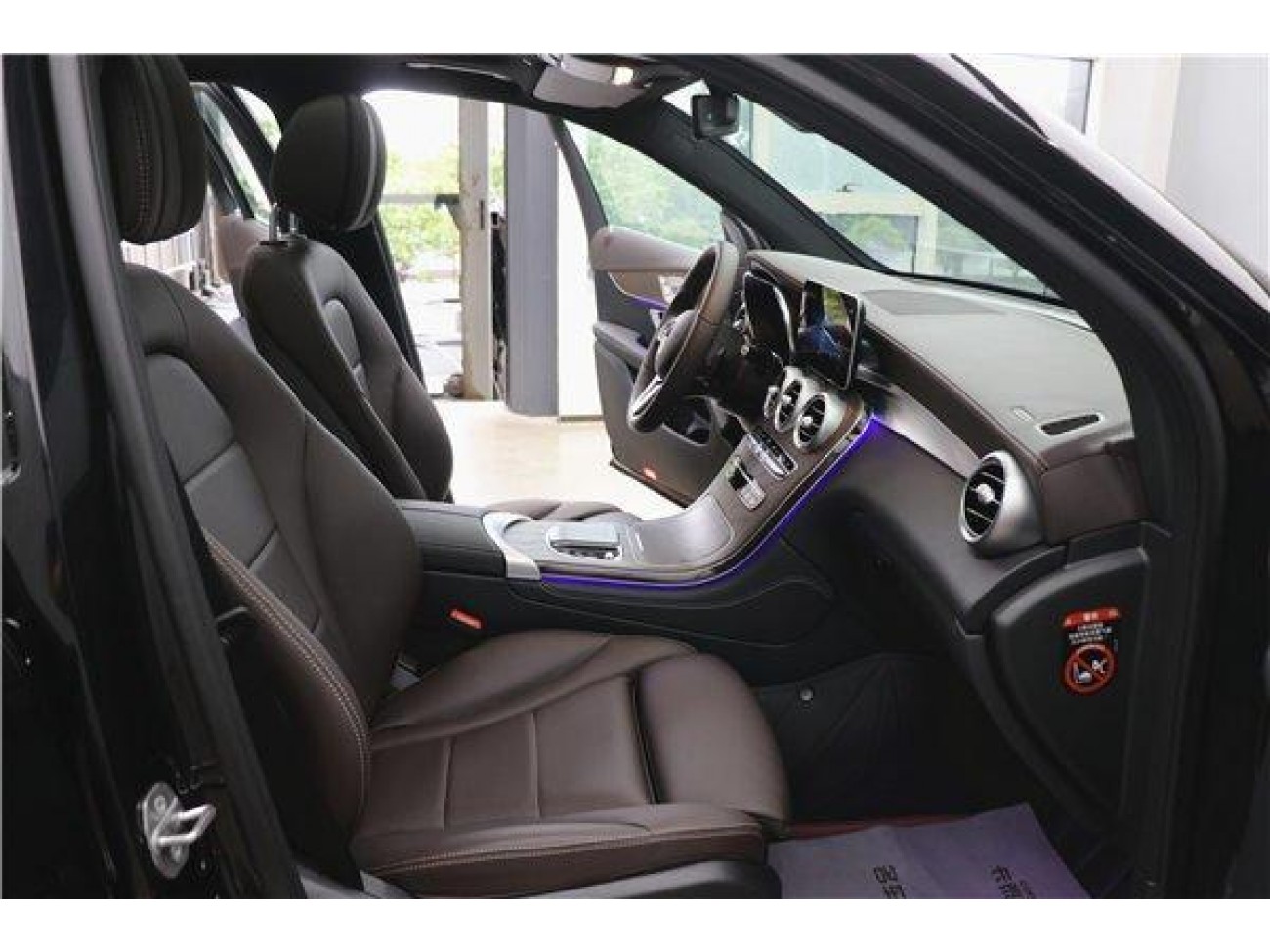 Mercedes-Benz GLC 260 L 2021