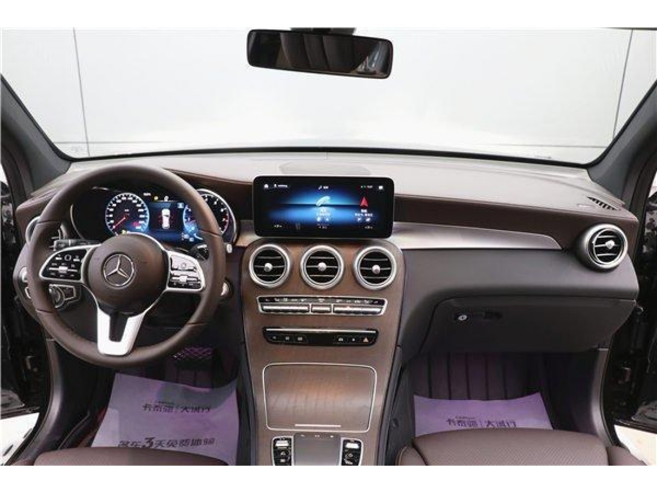 Mercedes-Benz GLC 260 L 2021