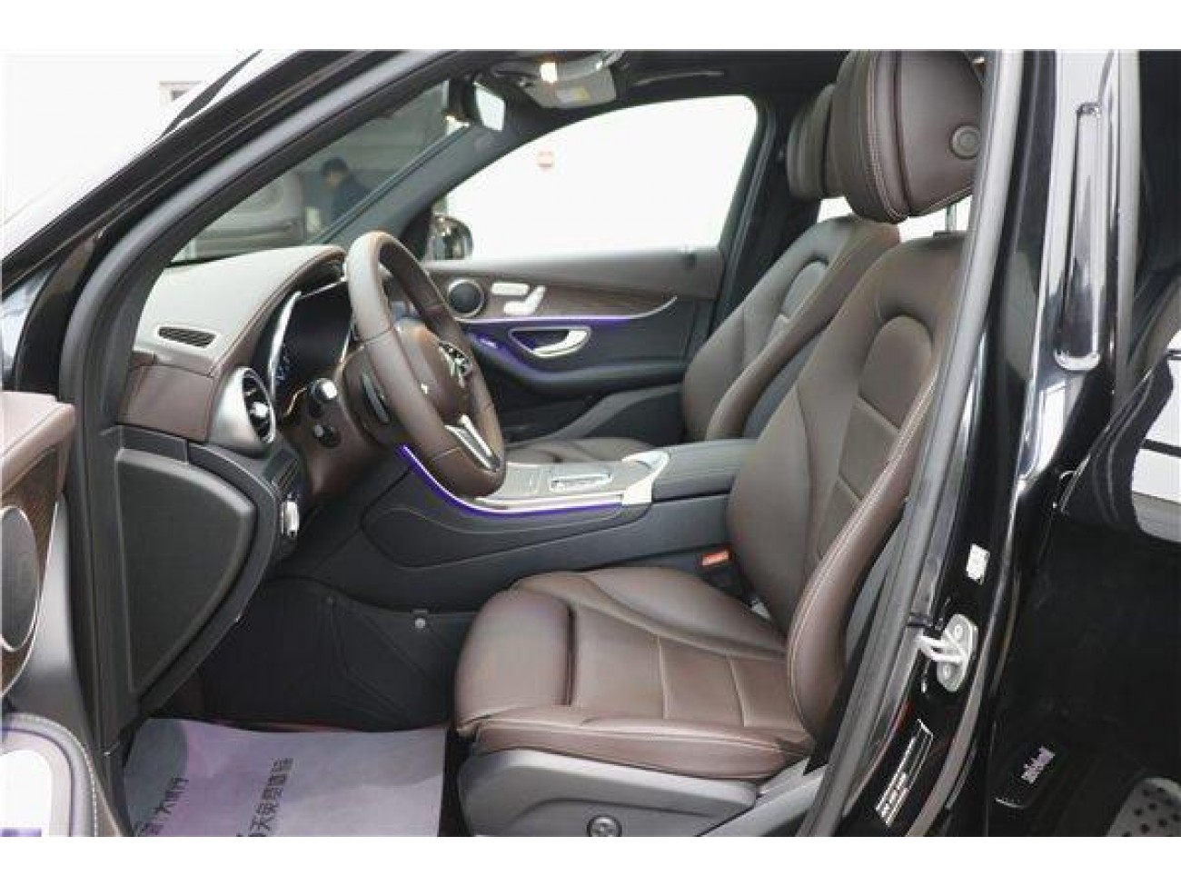 Mercedes-Benz GLC 260 L 2021