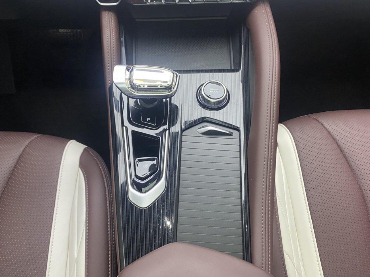 Geely Xingyue L 2022