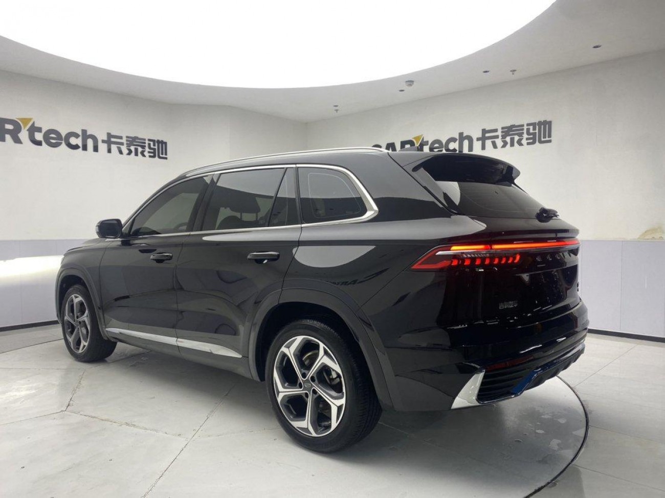 Geely Xingyue L 2022