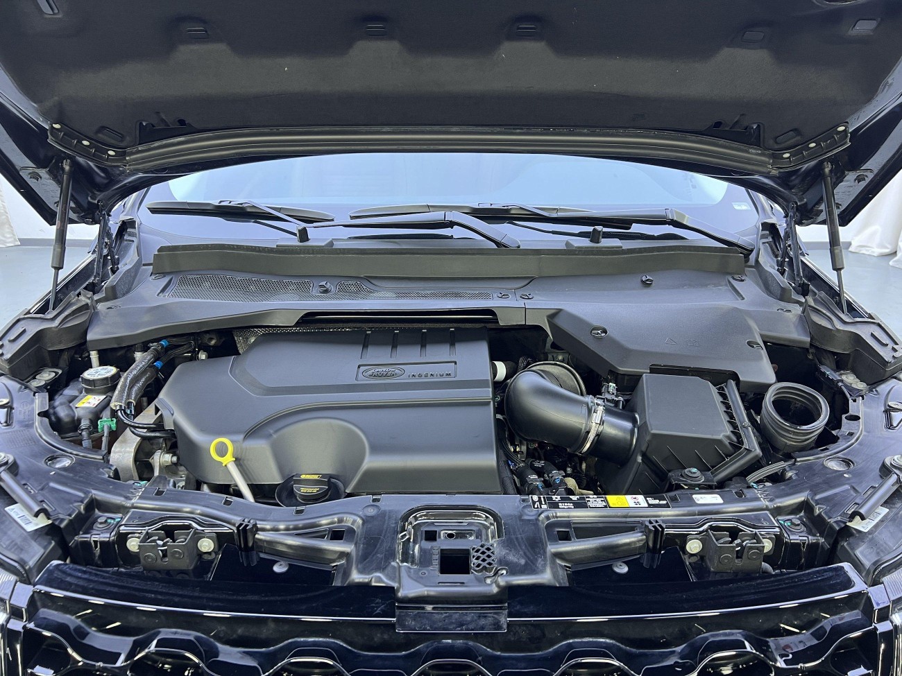 Land Rover Discovery Sport 2024