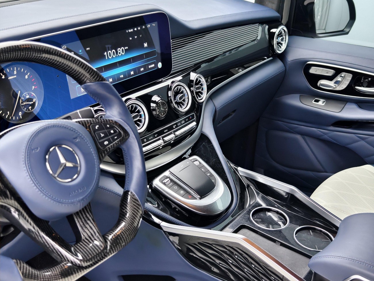 Mercedes-Benz 2023 2023