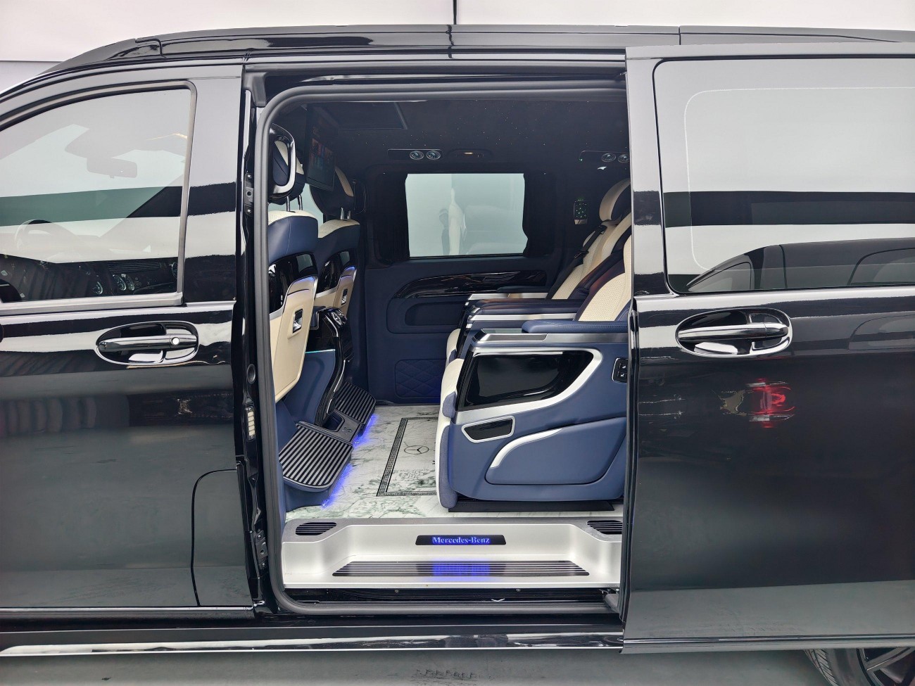 Mercedes-Benz 2023 2023