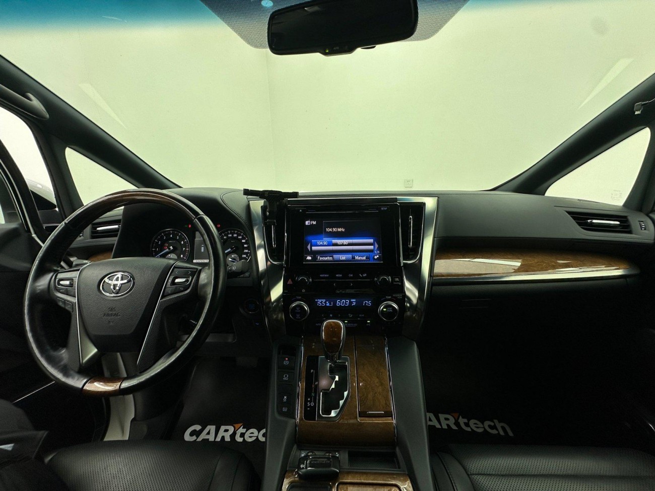Toyota Alphard 2017