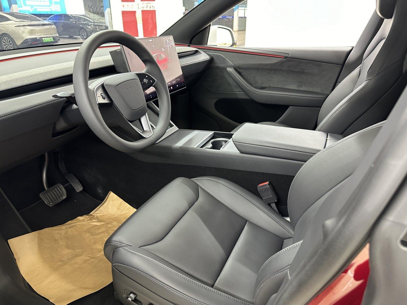 Tesla Model Y 2025