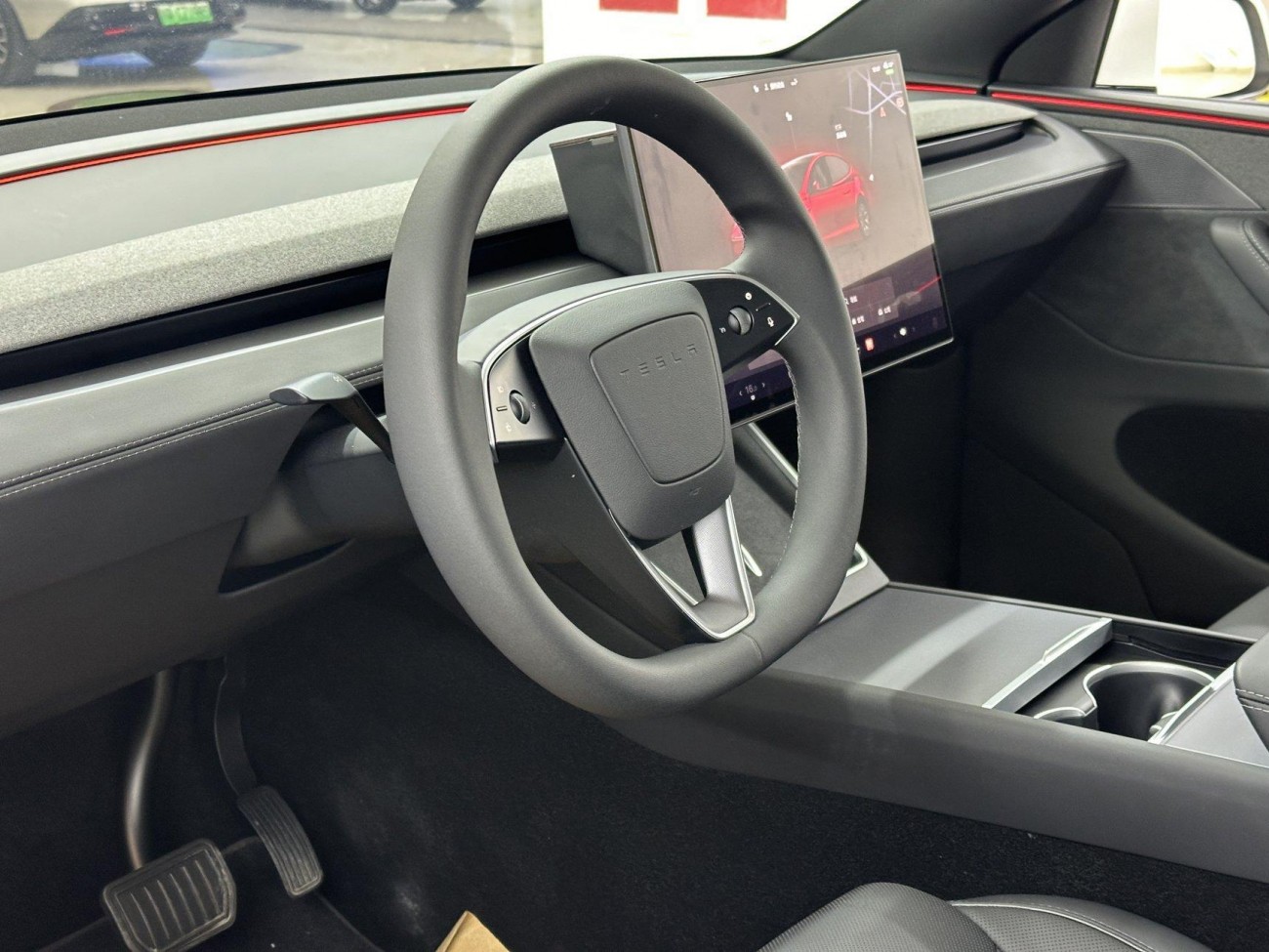 Tesla Model Y 2025