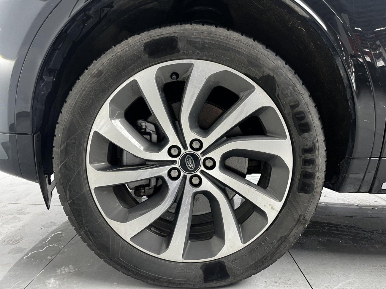 Land Rover Discovery Sport 2024