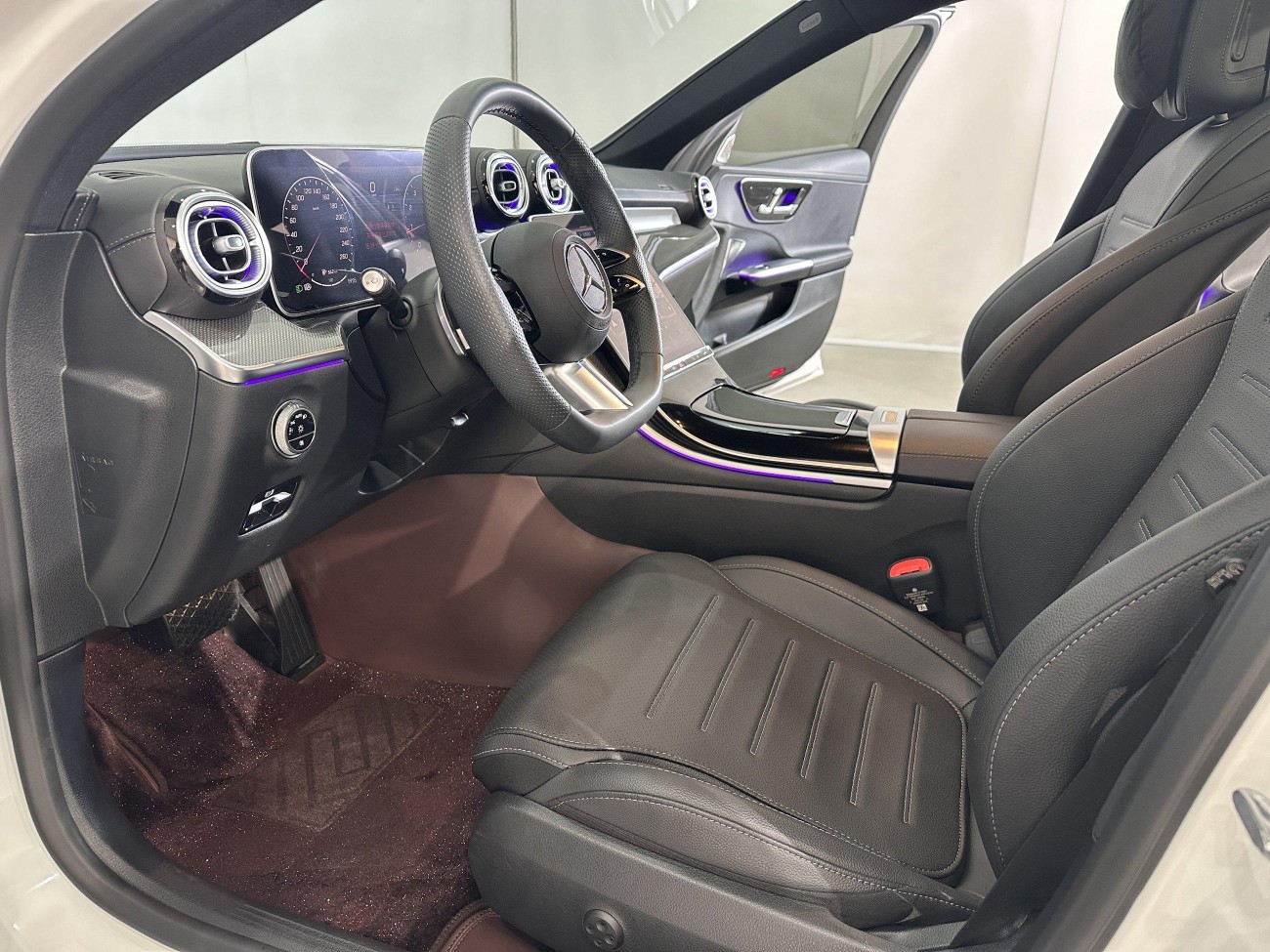 Mercedes-Benz C 260 L 2025